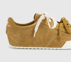 Chuck Lo Pro Trainers