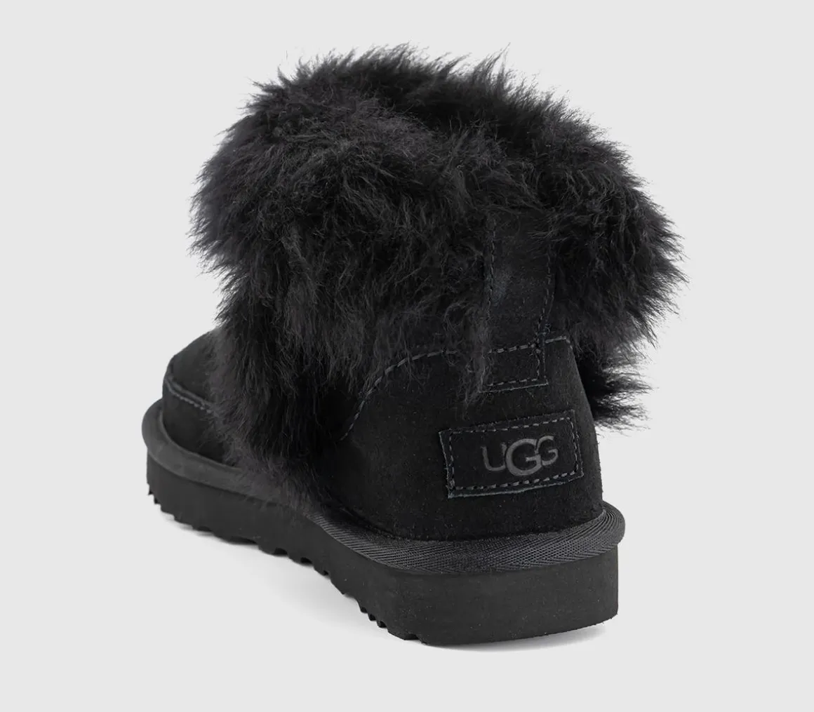 Classic Ultra Mini Chalet Boots
