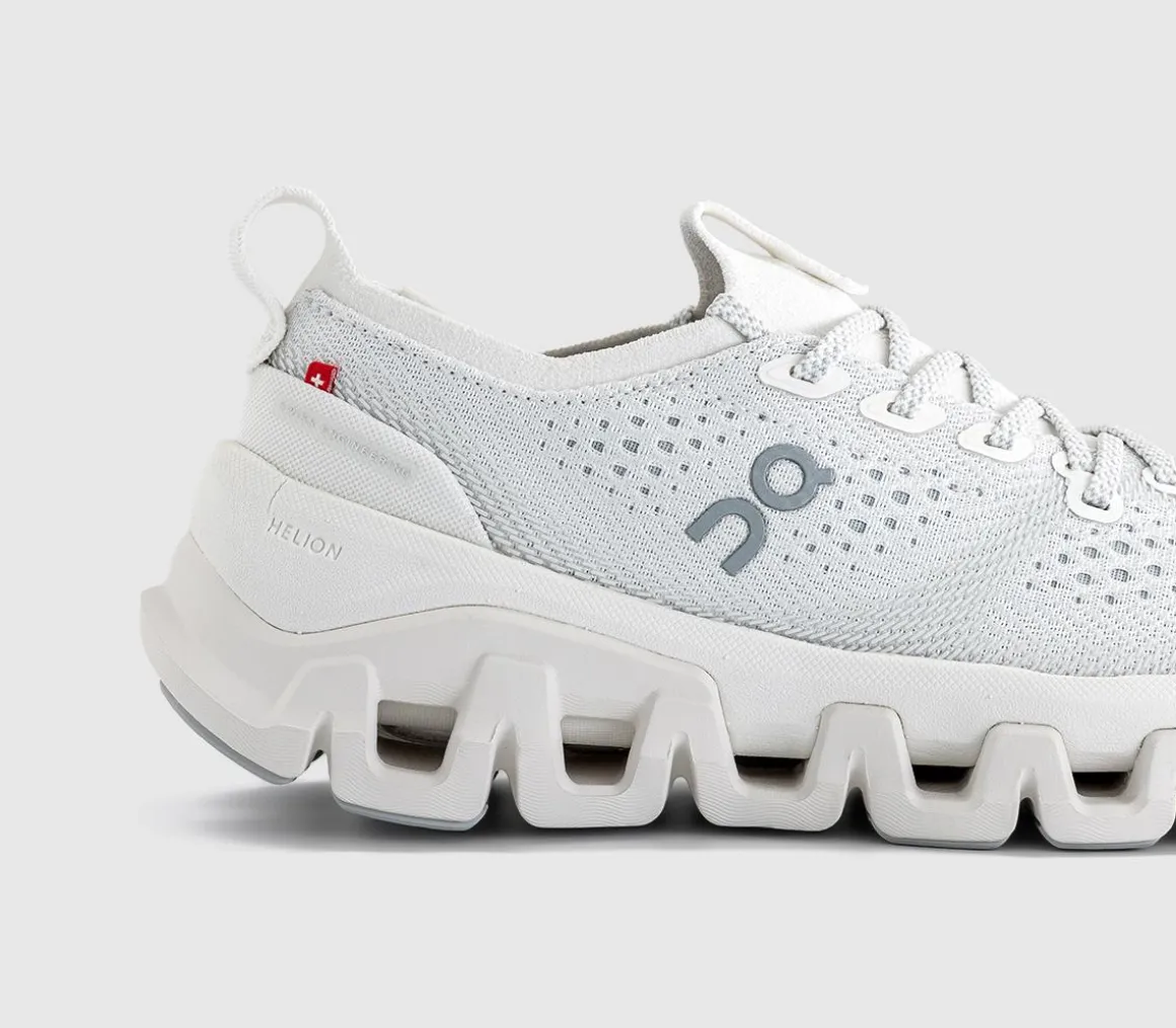 Cloud X Tempo Trainers