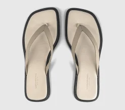 Izzy Toe Thong Sandals