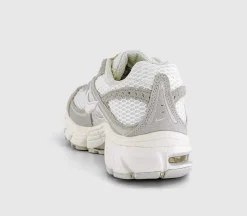 Nike Air Max Moto 2k Trainers