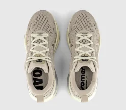 Nike Vomero 18 Trainers