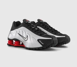 Shox R4 Trainers
