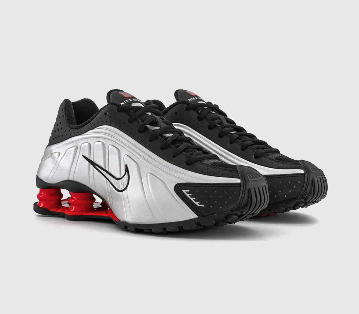 Shox R4 Trainers