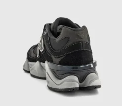 9060 Trainers