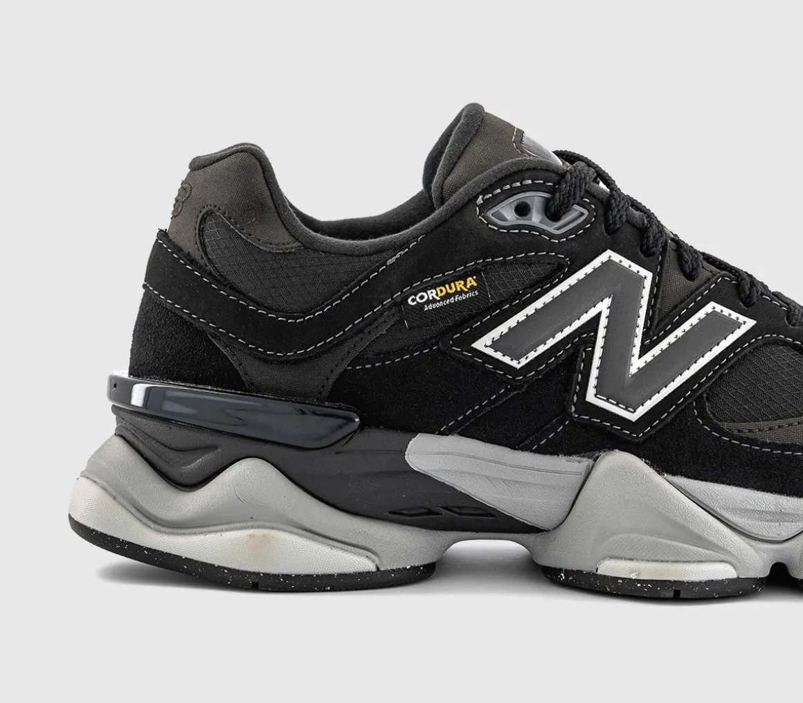 9060 Trainers