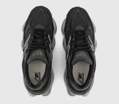 9060 Trainers
