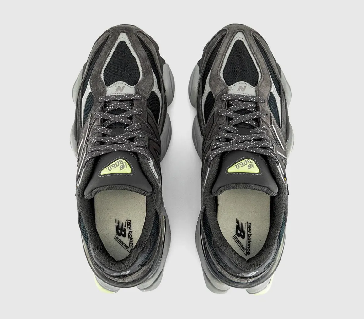9060 Trainers