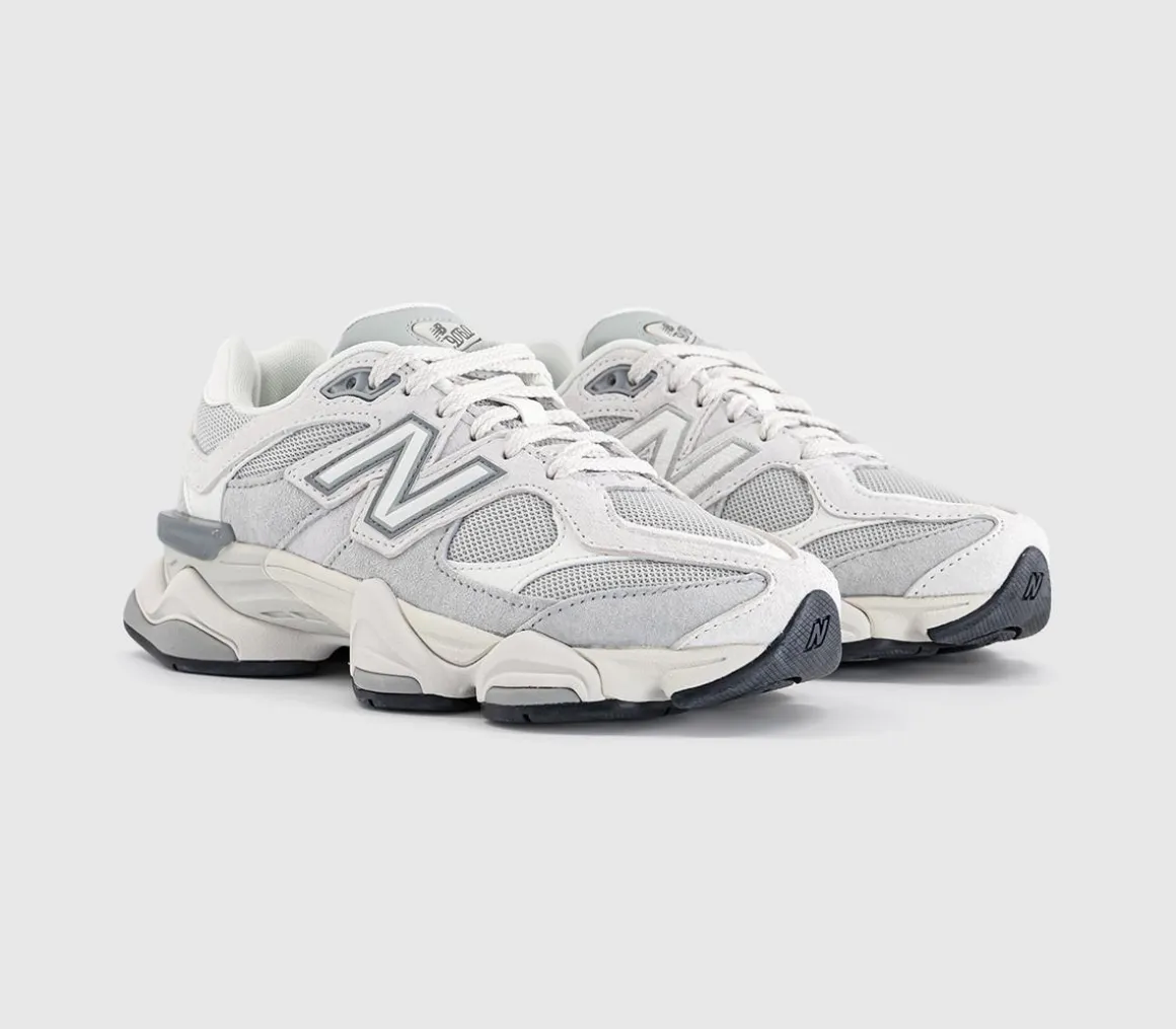 9060 Trainers