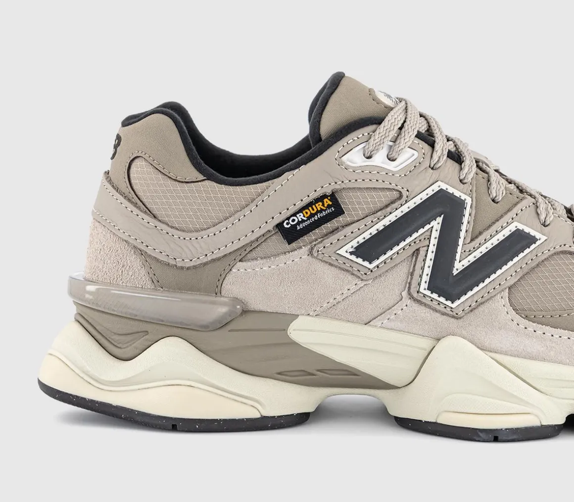 9060 Trainers