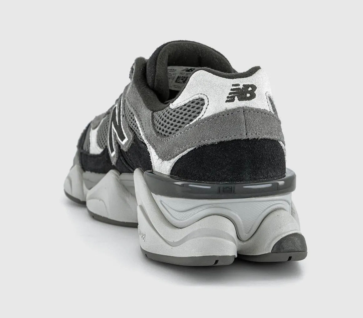 9060 Trainers
