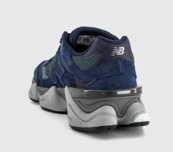 9060 Trainers