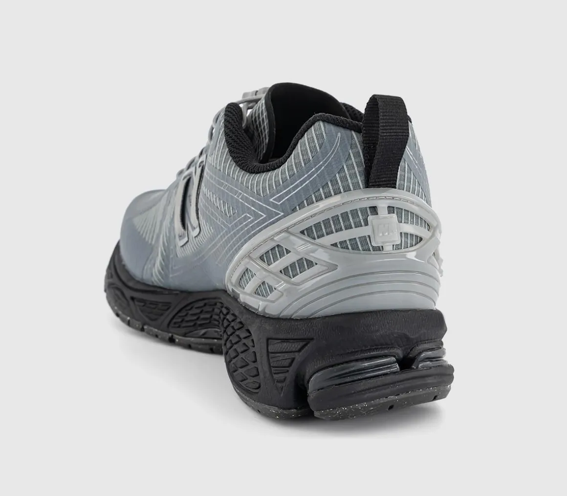 1906 Trainers