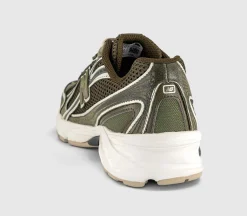 740 V2 Trainers