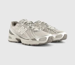 740 V2 Trainers