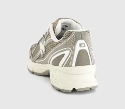 740 V2 Trainers