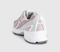 740 V2 Trainers