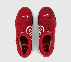 W T90 Trainers