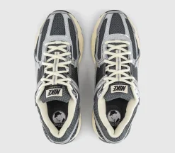 Zoom Vomero 5 Trainers