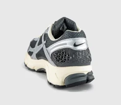 Zoom Vomero 5 Trainers