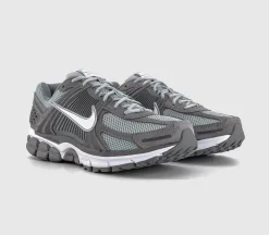 Zoom Vomero 5 Trainers