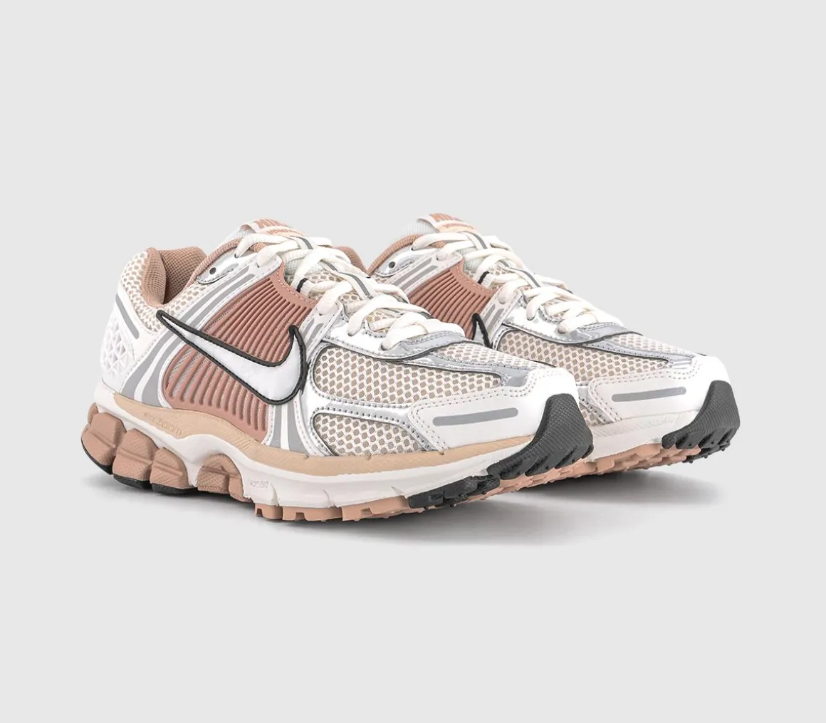 Zoom Vomero 5 Trainers